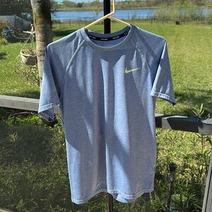 NIKE‎ Swim Men's Short Sleeve Hydroguard Rash Guard Shirt light Blue Sz Med nwot